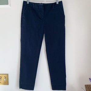 Vineyard Vines navy blue cropped pants!